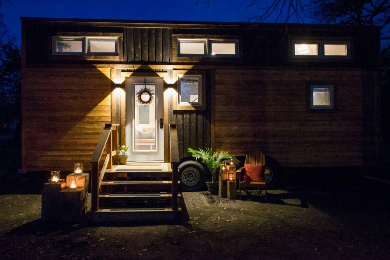 Montana Escape Elegant Tiny House In Waco Near Magnolia Villa Eksteriør bilde