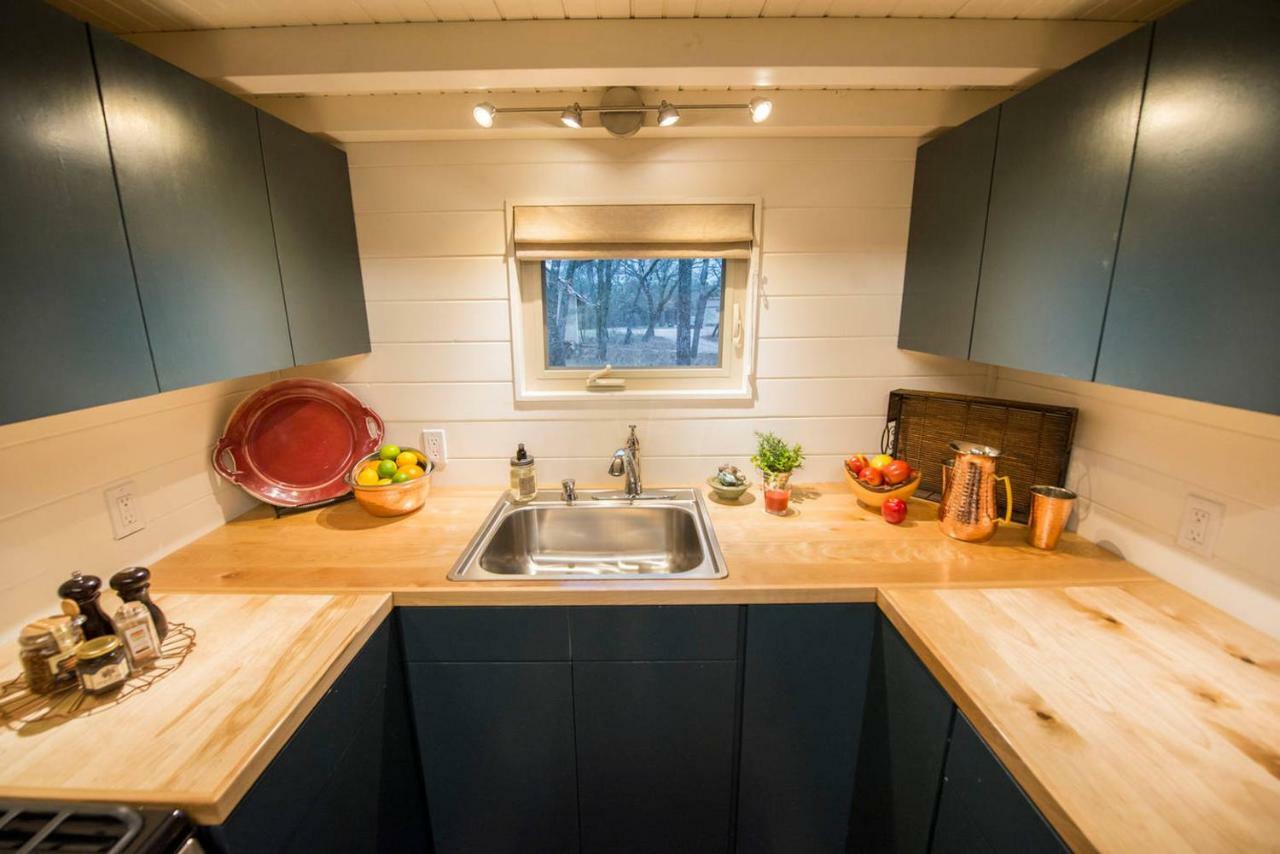 Montana Escape Elegant Tiny House In Waco Near Magnolia Villa Eksteriør bilde